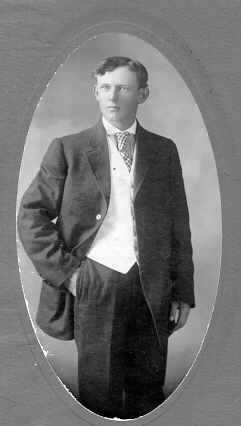 Leo Blakeley Clawson, 1907